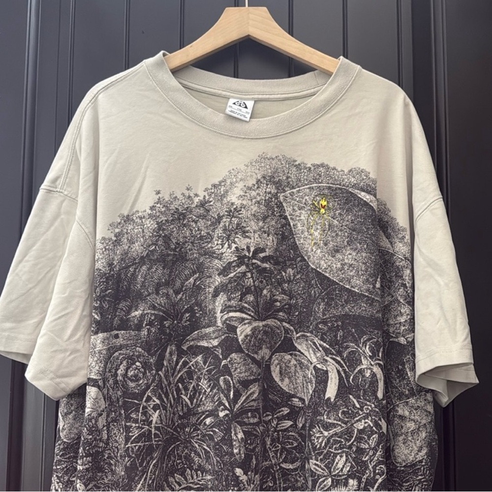 NIKE ACG Beige Graphic Men's Shirt